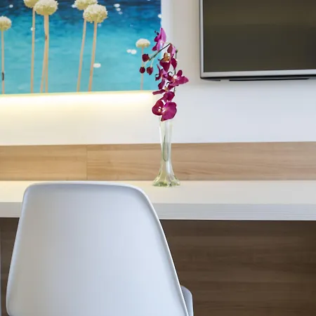 Globales Mediterrani Cala Blanca (Menorca)