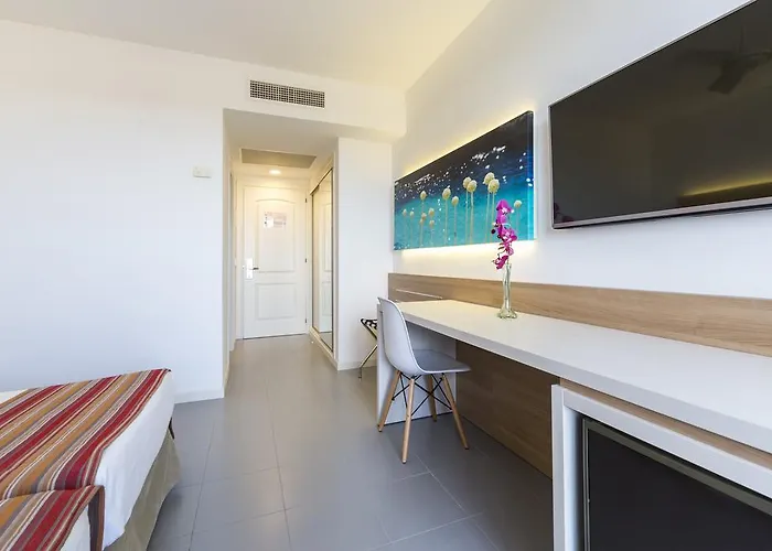 Hotel Globales Mediterrani Cala Blanca (Menorca)