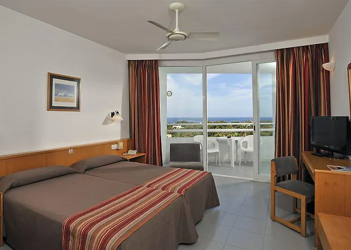 Globales Mediterrani Hotel 4*